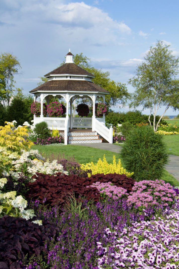 Gazebo in a beautiful garden at Mission Point